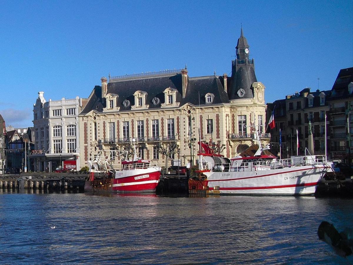 Апартаменти Les Parasols De Trouville Екстер'єр фото